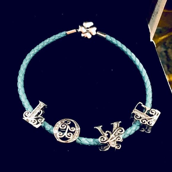 LOVE CHARM S925 BRACELET  - Picture 1 of 4